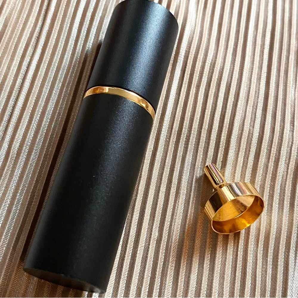 Saks Fifth Avenue Luxury GWP Black Gold Refillable Travel Atomizer Spray